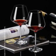 クリスタルガラスのワーリングデキャンタ、シルバーとゴールドのベースとワインゴブレットセット付き