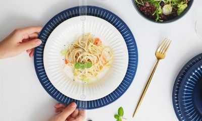 What size are dinner plates?