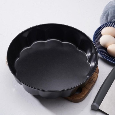 Floral Elegance 10.5-Inch Nonstick Cake and Bread Baking Pan Floral Elegance 10.5-Inch Nonstick Cake and Bread Baking Pan