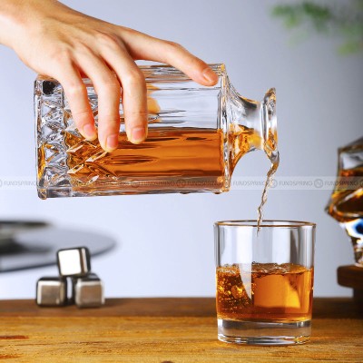 Crystal Glassware Wine Set Sealed Wine Bottle Square Whisky Bottle Crystal Glassware Wine Set Sealed Wine Bottle Square Whisky Bottle