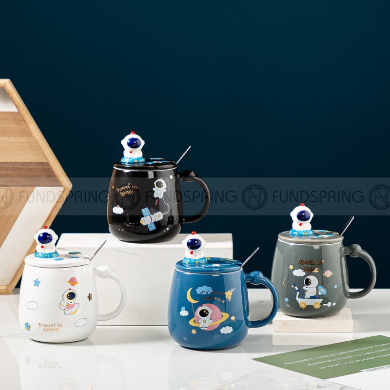 かわいい宇宙飛行士惑星カップセラミックマグカップル水コーヒーカップ 380 ミリリットル